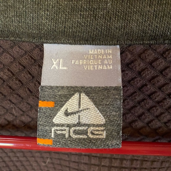 Nike ACG lightweight jacket - Picture 4 of 7